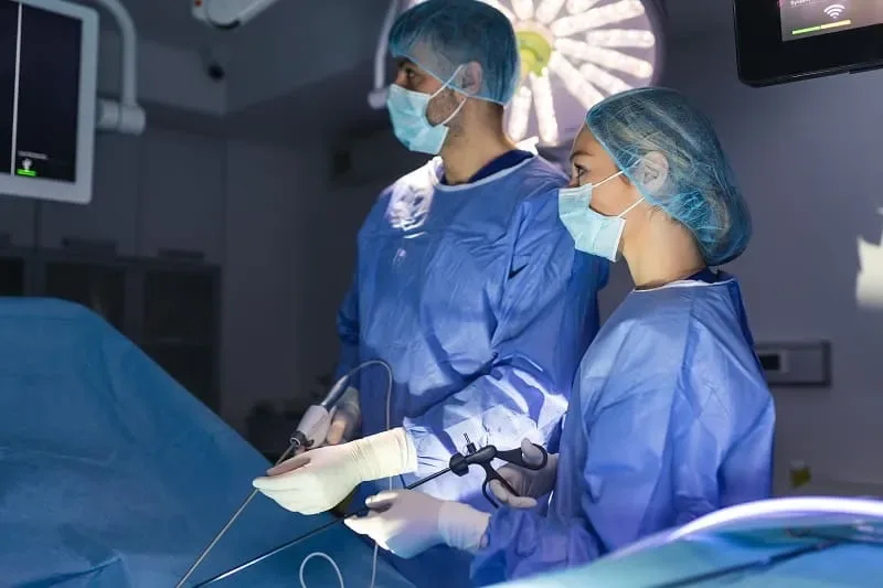 ¿Qué médico trata una apendicitis?